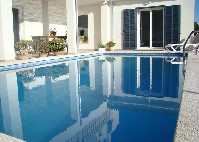 Casa Aina Mit Pool Und Sonnenterrasse By Interhome Nyaraló