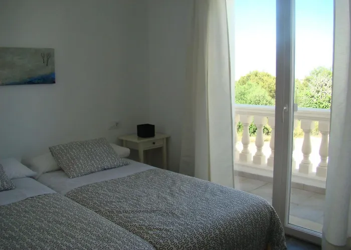 Casa Aina Mit Pool Und Sonnenterrasse By Interhome Сasa de vacaciones *